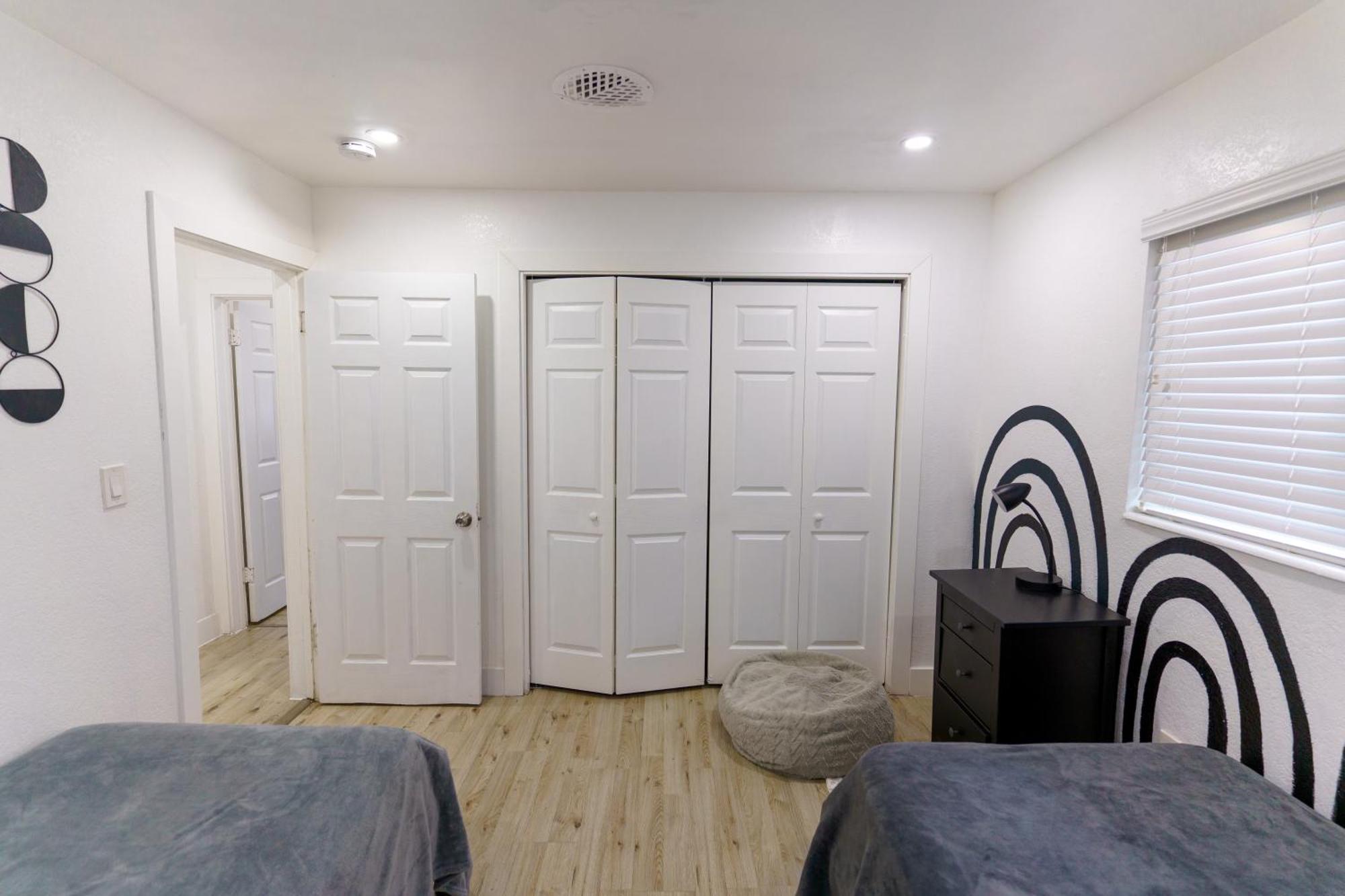 Cryptocabana Miami Bagian luar foto