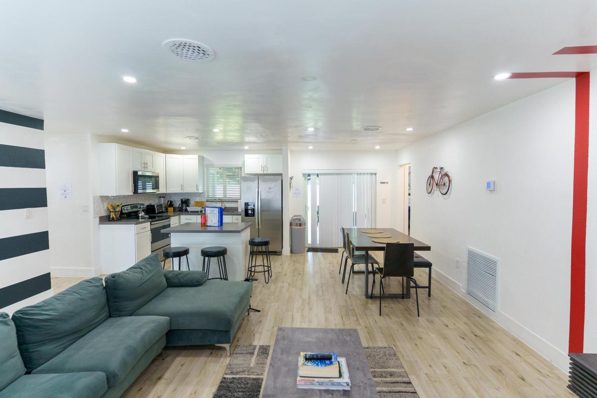 Cryptocabana Miami Bagian luar foto
